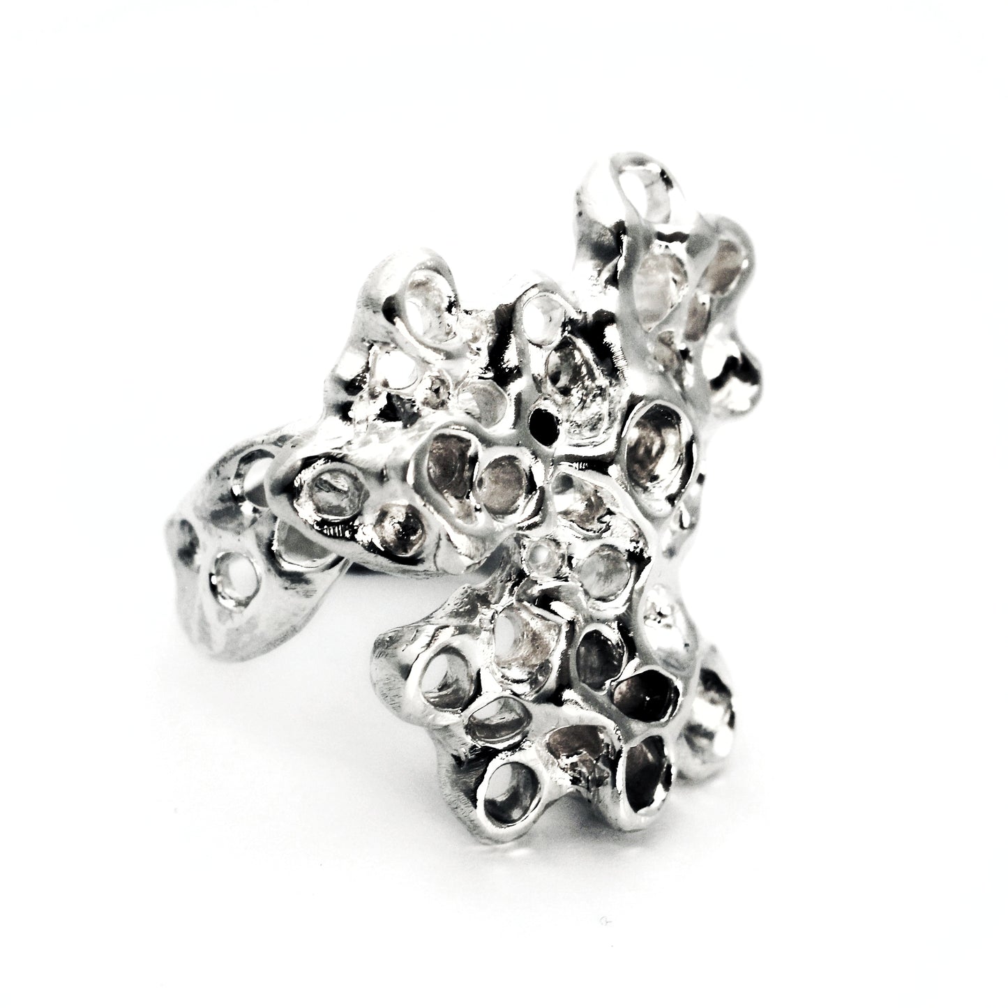 Raíz silver ring inspired by barnacles, sea inspired statement jewelry by Naturalesa Jewelry
