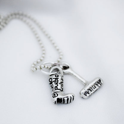 Collar de Plata de Ley 925 con Colgante Solidario