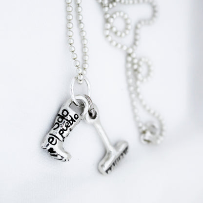 Collar de Plata de Ley 925 con Colgante Solidario
