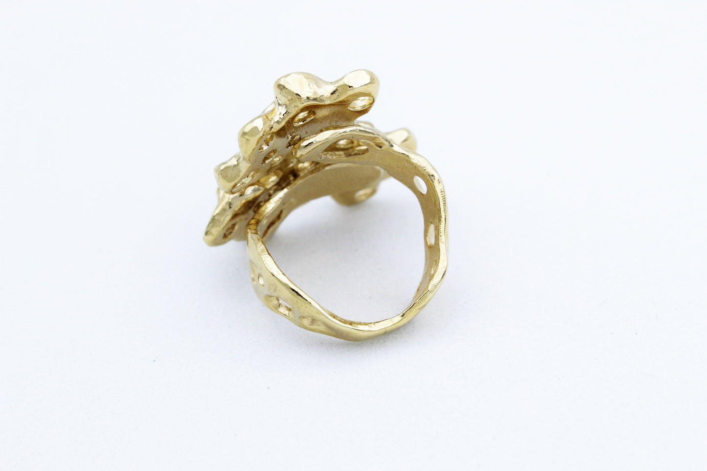 Raiz Ring Gold Plated Ocean inspired jewelry organic form contemporary statement jewelry 