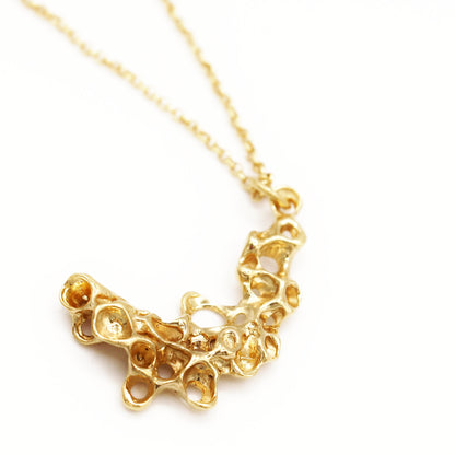 Raíz pendant necklace gold plated in (3 micra), sea inspired jewelry by Naturalesa Jewelry