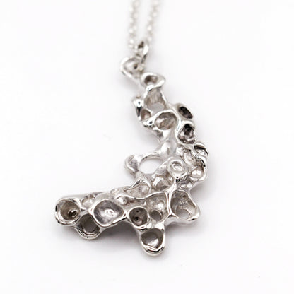 Raíz silver pendant necklace inspired by barnacles, sea inspired jewelry by Naturalesa Jewelry